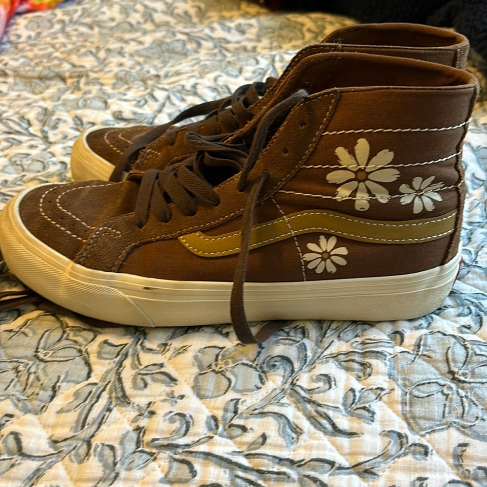 Vans sk8 high sneaker with flowers.